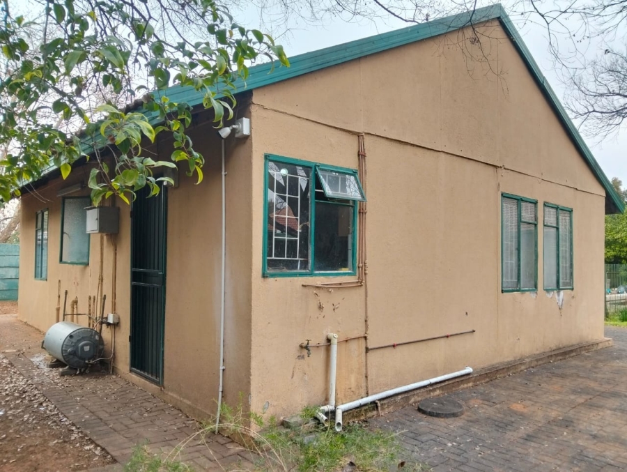 16 Bedroom Property for Sale in Universitas Free State